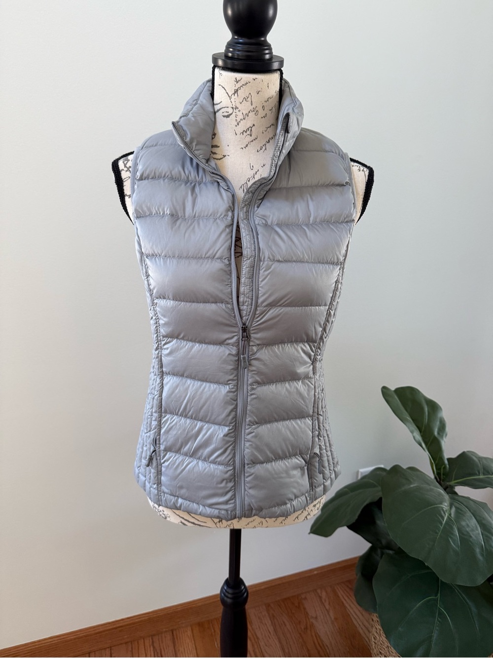 32 Degrees Heat Lightweight Puffer Vest Gray Size Small Quilted Zip Front